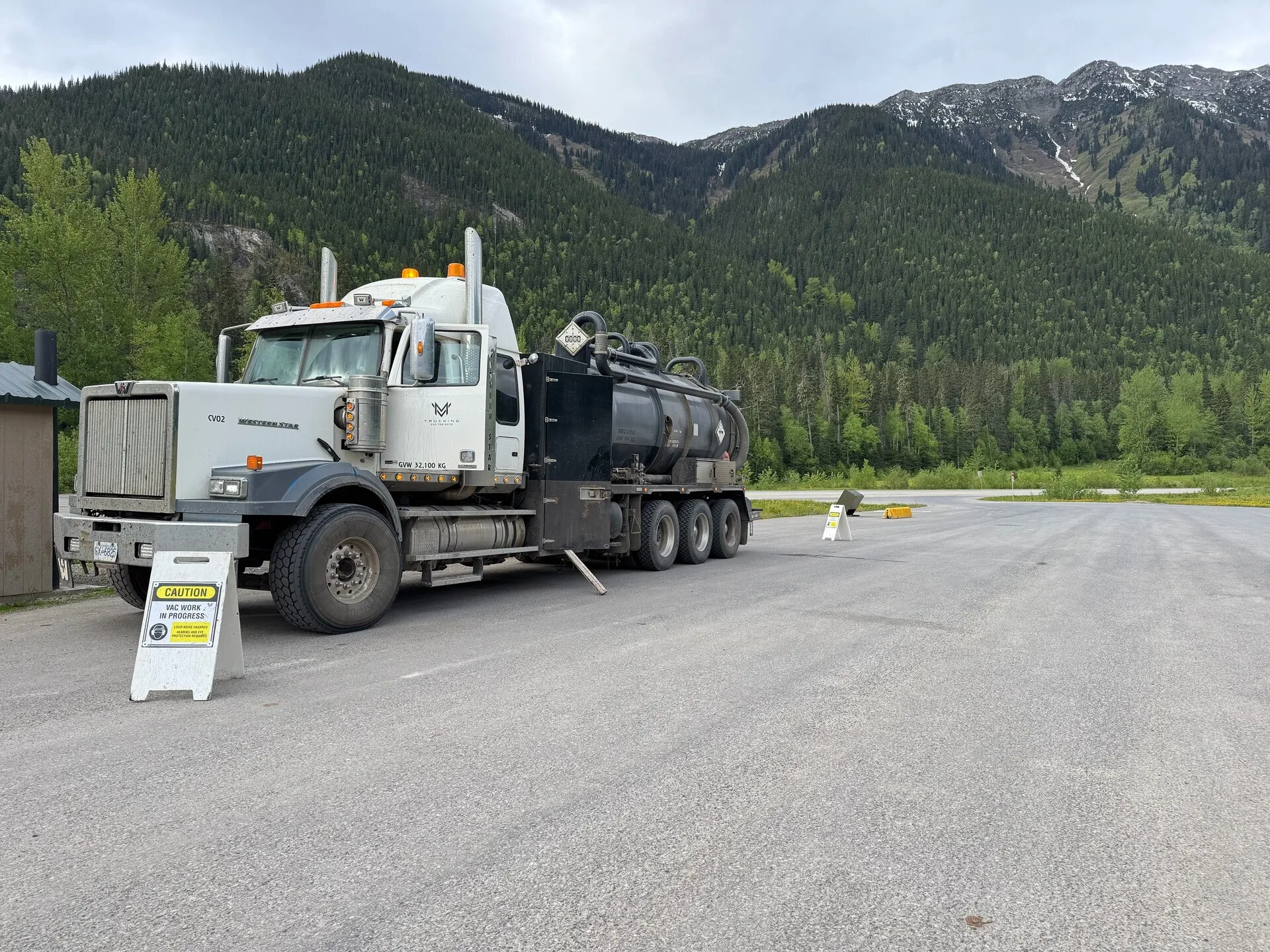 MV Trucking vacuum truck on site 3