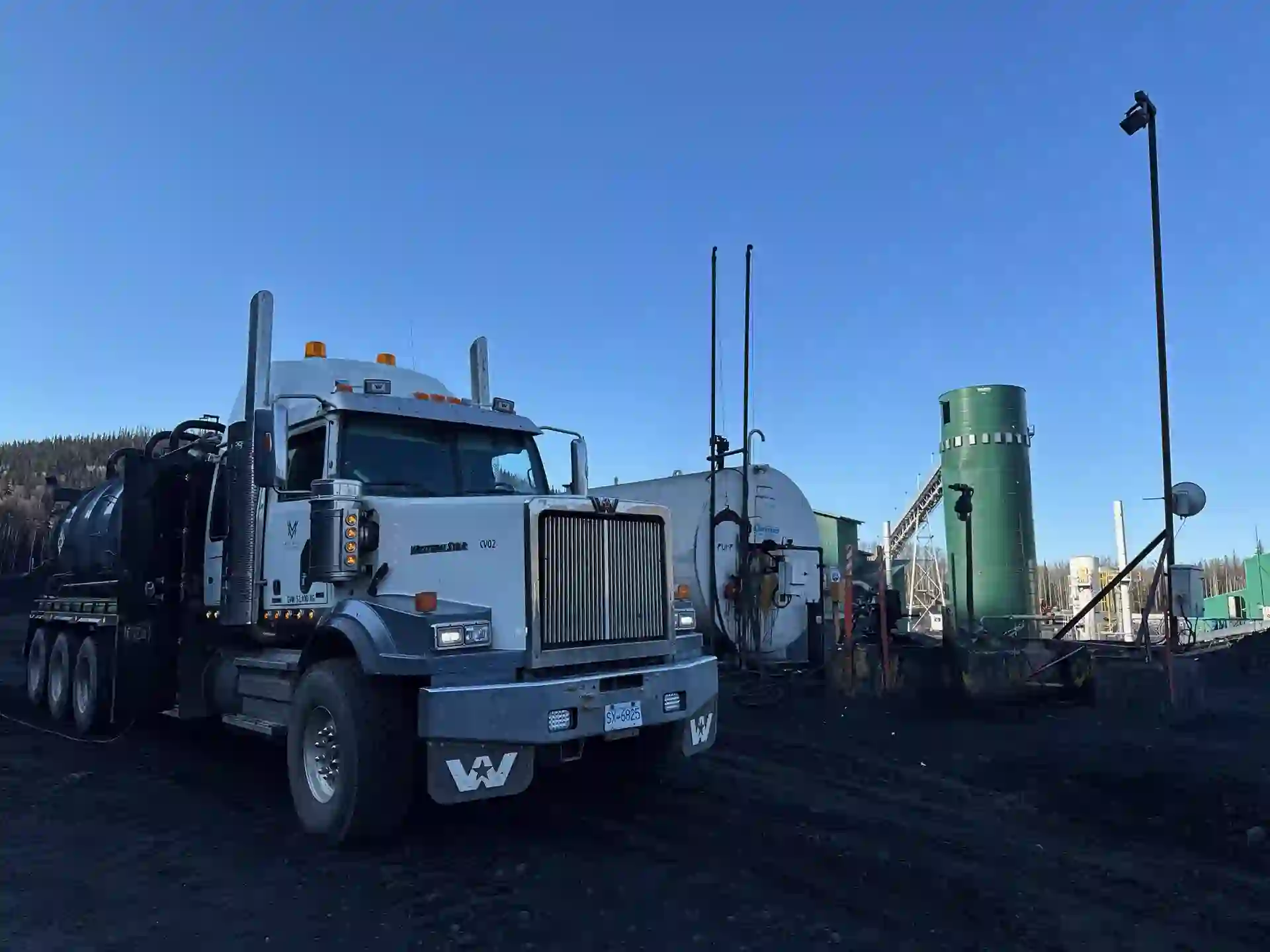 MV Trucking vacuum truck on site 4